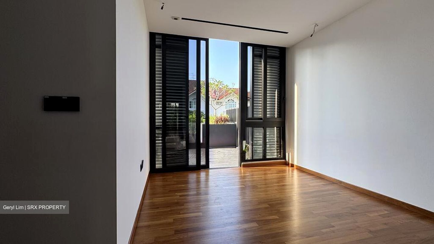 Jalan Loyang Besar (D17), Terrace #498352691